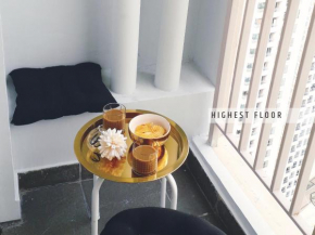 Studio Walking Distance to Mall